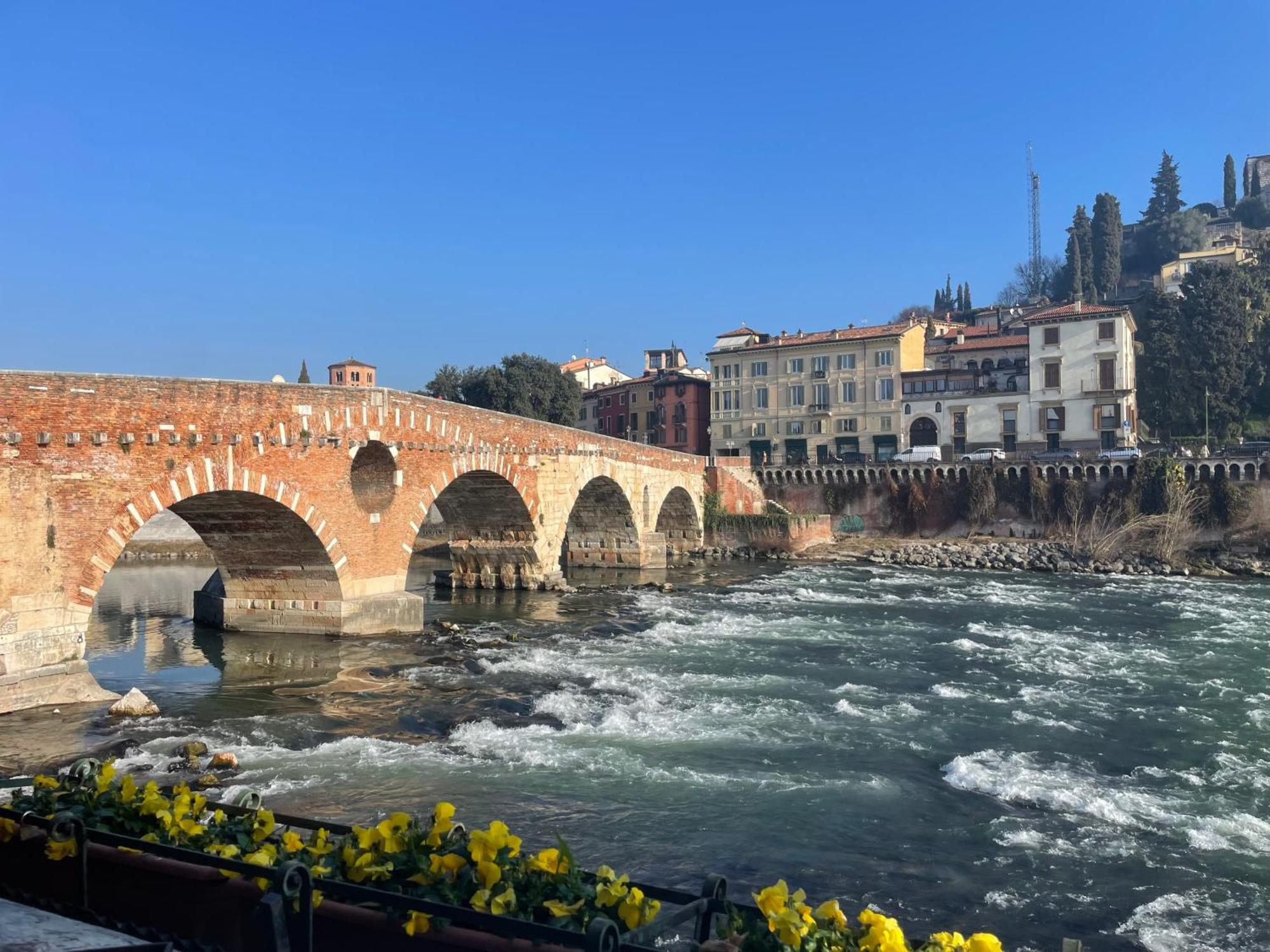 Primavera Al Teatro Romano Verona Exteriör bild